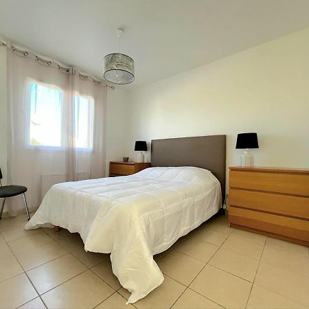 Logement Thermale Et De Tourisme Les Acacias 2 Jonzac Buitenkant foto
