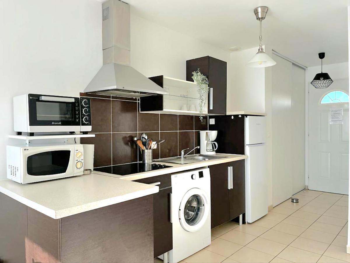 Logement Thermale Et De Tourisme Les Acacias 2 Jonzac Buitenkant foto