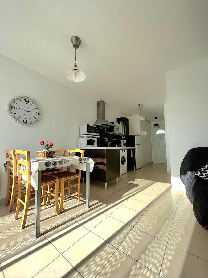 Logement Thermale Et De Tourisme Les Acacias 2 Jonzac Buitenkant foto