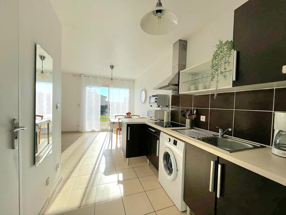 Logement Thermale Et De Tourisme Les Acacias 2 Jonzac Buitenkant foto