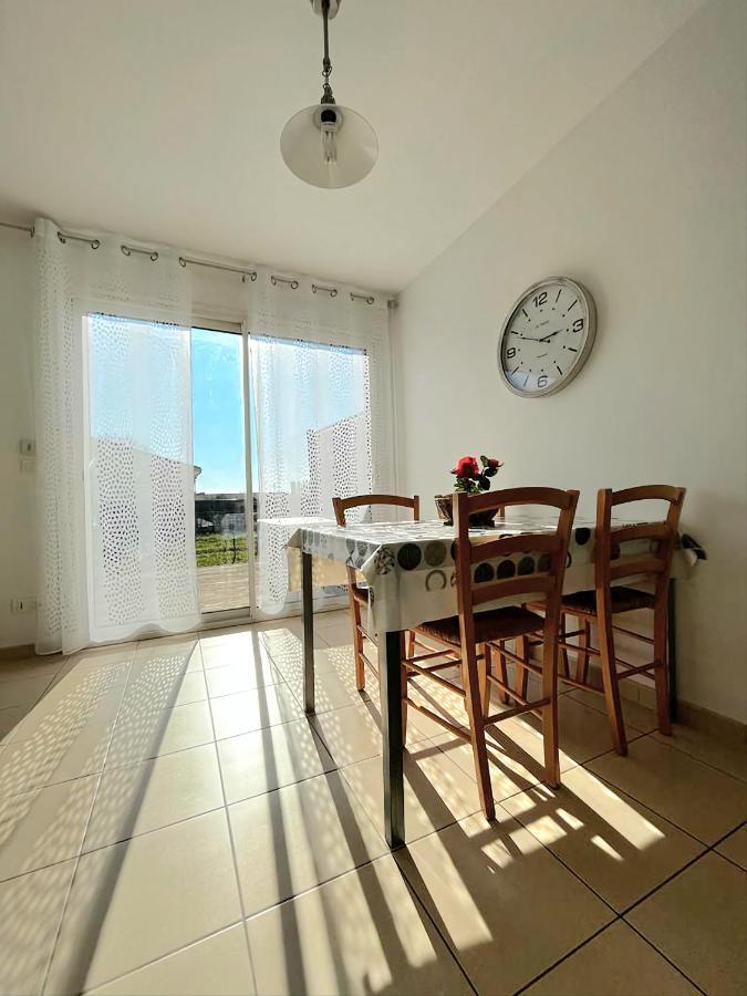 Logement Thermale Et De Tourisme Les Acacias 2 Jonzac Buitenkant foto