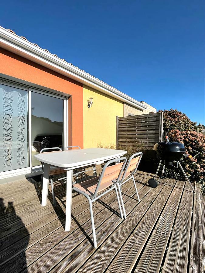 Logement Thermale Et De Tourisme Les Acacias 2 Jonzac Buitenkant foto
